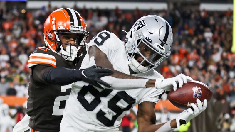 Las Vegas Raiders wide receiver Bryan Edwards (89) catches a 5-yard touchdown pass against...