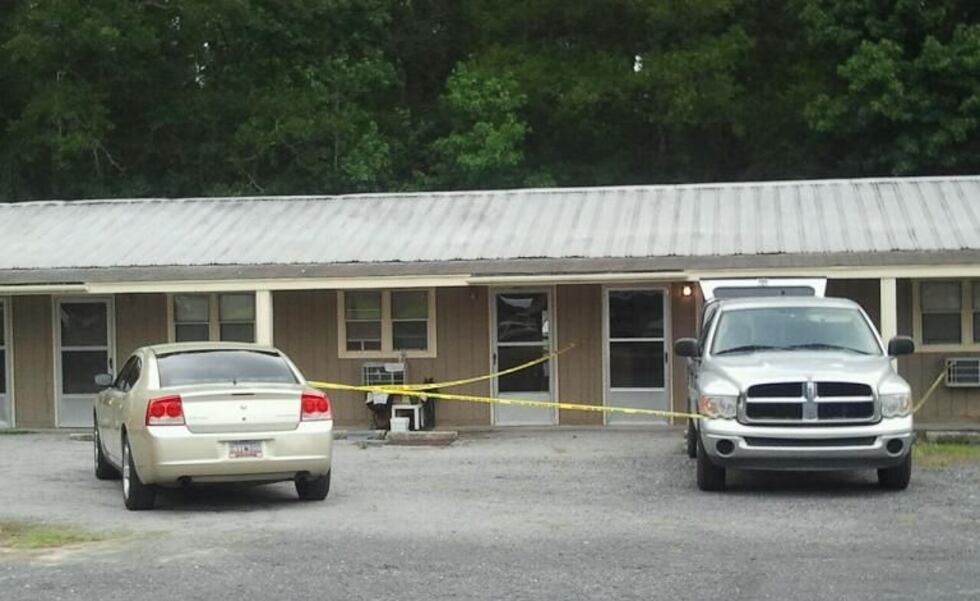 Authorities tape off unit at Sunset Lodge (Source: WMBF News Reporter Brandon Herring)