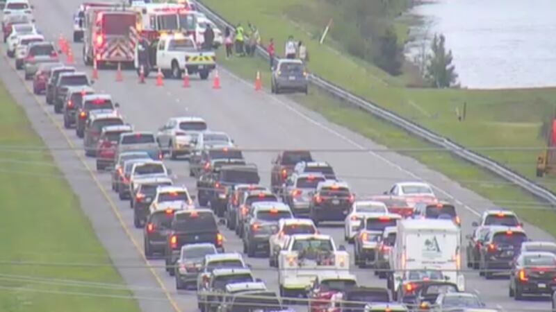 Crash blocking lanes on Hwy 17 near Harrelson Blvd